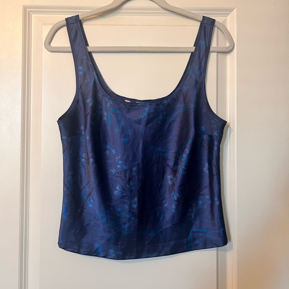 Victoria's Secret Slip Top Size M